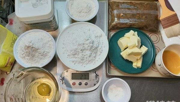 蛋烧月饼的做法大全窍门_蛋烧月饼配料制作方法 